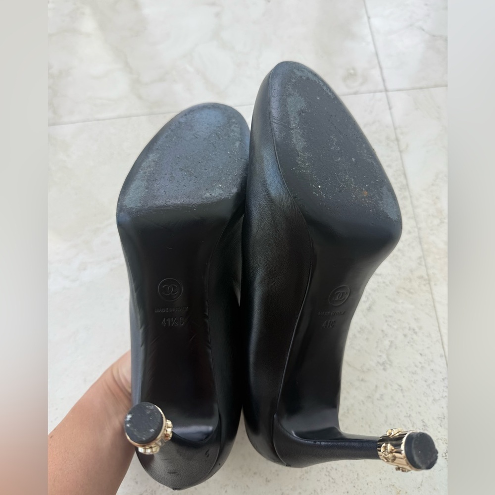 CHANEL Mary Jane Black Heels - Picture 6 of 8